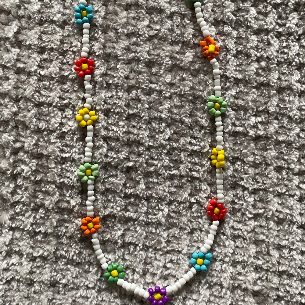 Flower beaded necklace